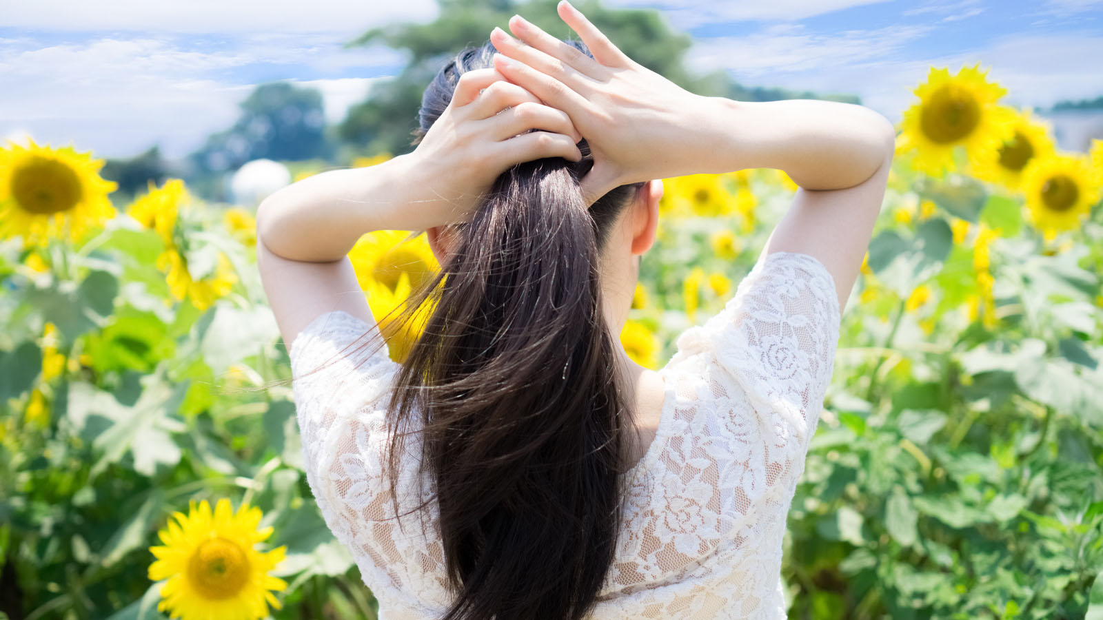 髪を長くして気持ちが前向きになった！　髪は自己肯定感に大きく関わる問題だ